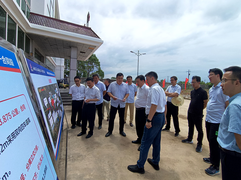 省鐵投公司副總經(jīng)理、蕪銅公路公司、皖江公司董事長(zhǎng)劉允超一行到銅商高速項(xiàng)目調(diào)研指導(dǎo)工作1
